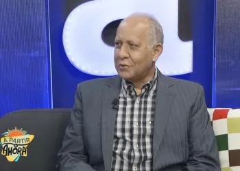 El analista social y político Bernardo Matías, conocido como El Hombre de los Viernes en el programa A Partir de Ahora de Acento TV,